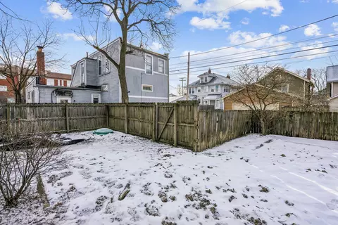 Exterior - 215 E Weber Rd, Columbus, OH 43202 photo 8 of 11