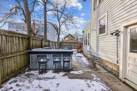 Exterior - 215 E Weber Rd, Columbus, OH 43202 photo 3 of 11