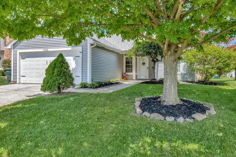 1600 Bucksglen Dr, Galloway, OH 43119