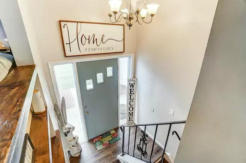 Entry Way - 3000 Old Springfield Rd, Springfield, OH 45502 photo 2 of 2