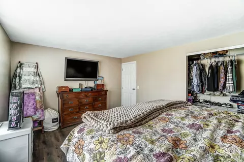Bedroom - 3000 Old Springfield Rd, Springfield, OH 45502 photo 3 of 11