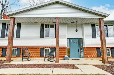 Exterior - 3000 Old Springfield Rd, Springfield, OH 45502 photo 4 of 19