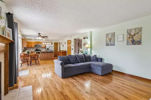 Living - 6613 Wynwright Dr, Dublin, OH 43016 photo 4 of 4