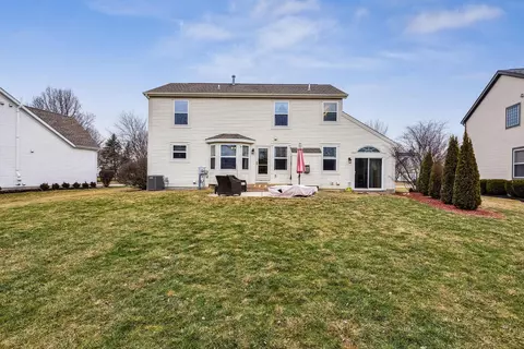 Exterior - 6613 Wynwright Dr, Dublin, OH 43016 photo 3 of 4