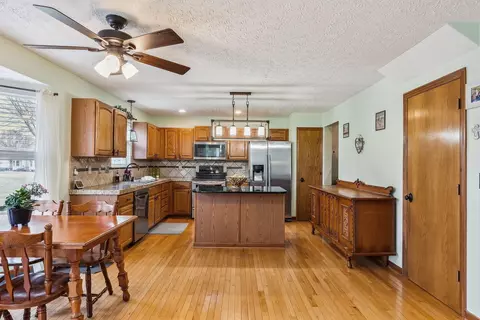 Kitchen - 6613 Wynwright Dr, Dublin, OH 43016 photo 1 of 3