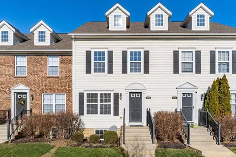 1144 Green Knoll Dr, Westerville, OH 43081