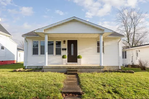 914 S North St, Washington Court House, OH 43160