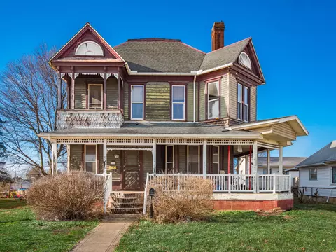 929 S Washington St, Circleville, OH 43113 photo 2