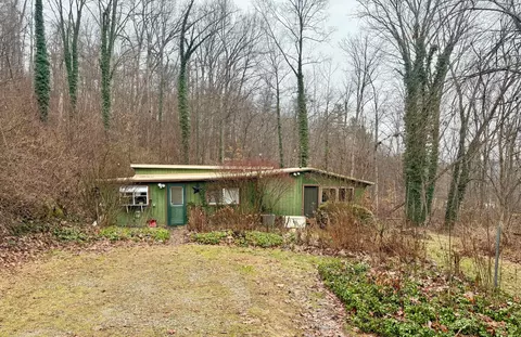 9849 Riley Chapel Rd, Howard, OH 43028