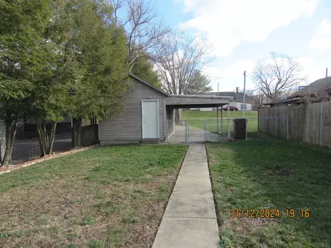 936 S Pickaway St, Circleville, OH 43113 photo 10