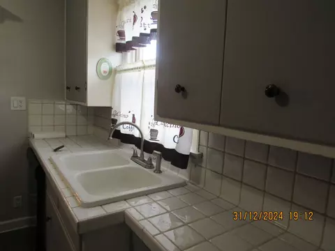 936 S Pickaway St, Circleville, OH 43113 photo 6