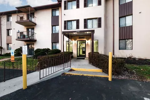 3941 Karl Rd #322, Columbus, OH 43224