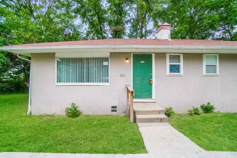 2389 Hiawatha Park Dr, Columbus, OH 43211