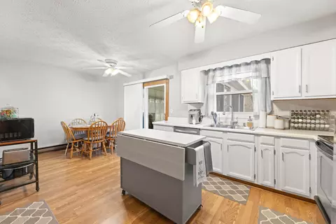 Kitchen - 2030 County Road 59, Edison, OH 43320 photo 2 of 2