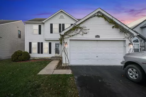 5429 Meadow Passage Dr, Canal Winchester, OH 43110