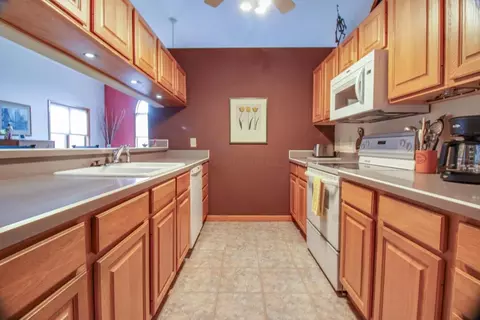 Kitchen - 1468 Eagle Way, Marion, OH 43302 photo 1 of 3