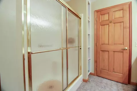 Bath - 1468 Eagle Way, Marion, OH 43302 photo 3 of 6