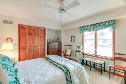 Bedroom - 1468 Eagle Way, Marion, OH 43302 photo 2 of 9