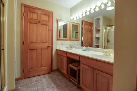 Bath - 1468 Eagle Way, Marion, OH 43302 photo 4 of 6