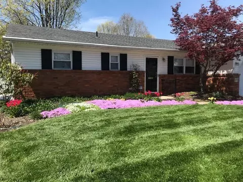 4895 Larwell Dr, Columbus, OH 43220