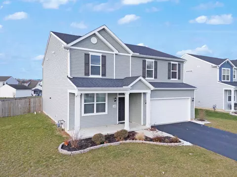 1169 Lake Forest Dr, Hebron, OH 43025