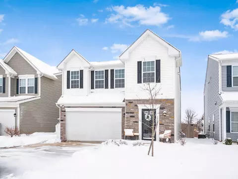 1561 Lewes Castle Dr, Grove City, OH 43123