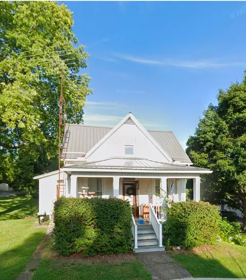 29 N Main St, Thornville, OH 43076