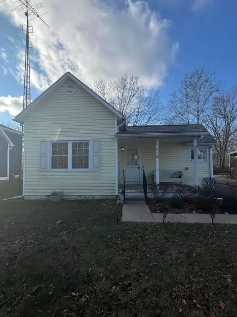 541 High St, Washington Court House, OH 43160