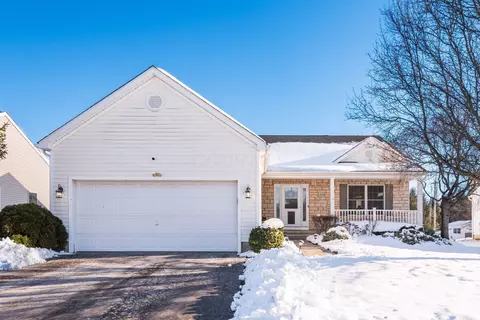 3220 Weeping Spruce Dr, Grove City, OH 43123