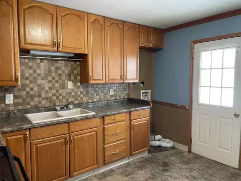 400 Avon Dr, Circleville, OH 43113 photo 6