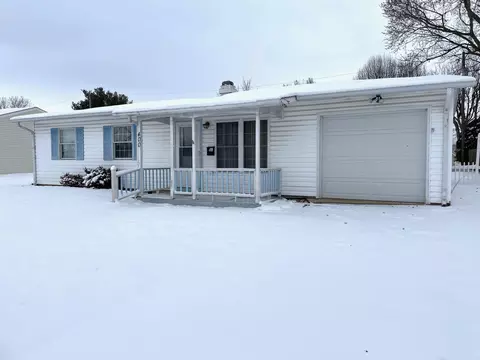 400 Avon Dr, Circleville, OH 43113 photo 2
