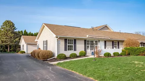 1377 Hillview Cir W, Newark, OH 43055