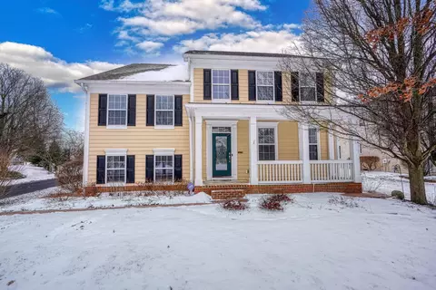 2968 Prairie Dr, Lewis Center, OH 43035