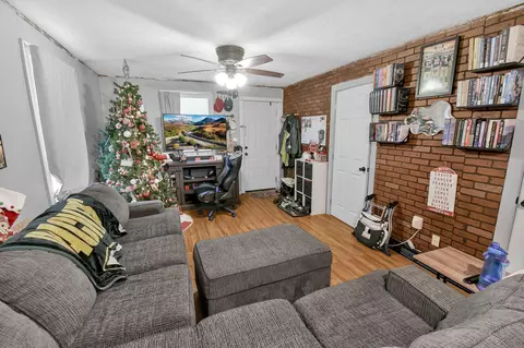 Living - 473 Smith St, Marion, OH 43302 photo 1 of 1