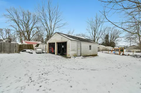 Exterior - 473 Smith St, Marion, OH 43302 photo 3 of 6