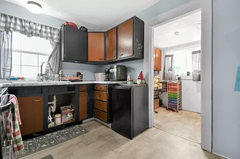 Kitchen - 473 Smith St, Marion, OH 43302 photo 1 of 4