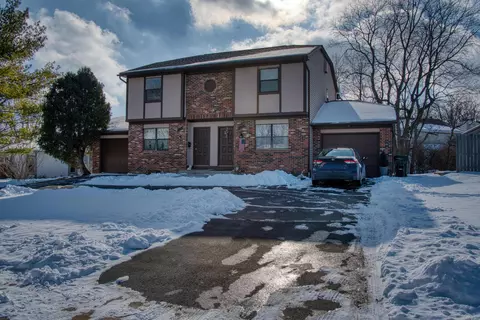4955-4957 Godown Rd, Columbus, OH 43220