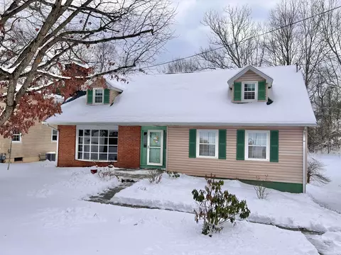 106 Wyoming Rd, Marietta, OH 45750