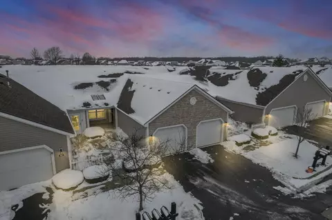 48 Ellington Commons Ln, Granville, OH 43023