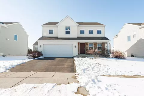 2017 Derby Dr, Marysville, OH 43040