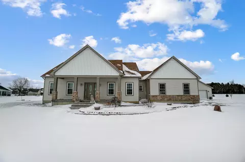 10325 Fairfield Farms Dr, Canal Winchester, OH 43110