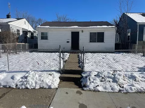 2840 Pontiac St, Columbus, OH 43211