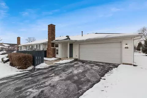 2489 Crystal Springs Dr, Hilliard, OH 43026