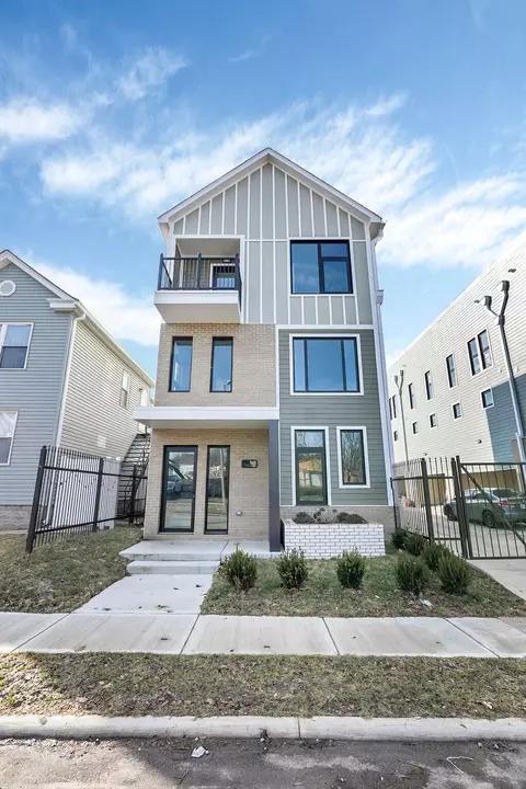 364 E Moler St #1, Columbus, OH 43206 photo 1