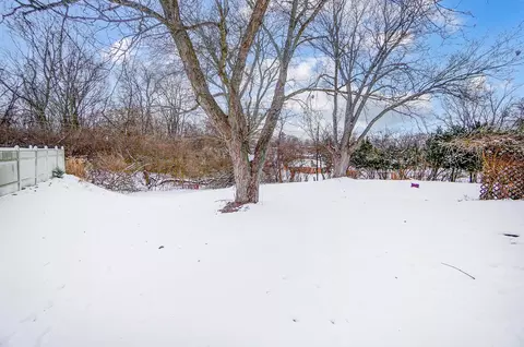 Exterior - 2453 Thor Dr, Springfield, OH 45503 photo 5 of 11