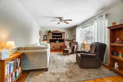 Living - 2453 Thor Dr, Springfield, OH 45503 photo 1 of 4