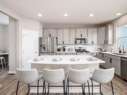 Kitchen - 2871 Beechwood Dr, Powell, OH 43065 photo 3 of 4