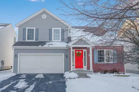 825 Holly Farms Dr, Blacklick, OH 43004