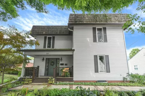 127 S Mulberry St, Granville, OH 43023