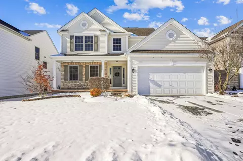 8809 Meadow Grass Ln, Lewis Center, OH 43035